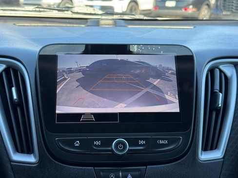 Used 2022 Chevrolet Malibu LT image 38