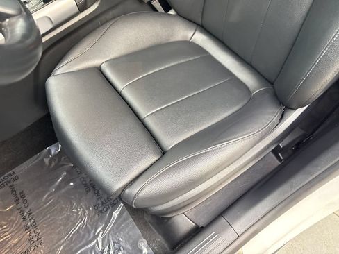 Used 2023 Mercedes-Benz GLB 250 4MATIC image 28