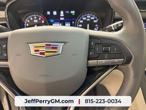 Used 2024 Cadillac XT6 Premium Luxury w/ Technology Package AWD/4WD image 15