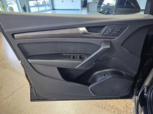 Used 2023 Audi Q5 2.0T Premium w/ Convenience Package image 22