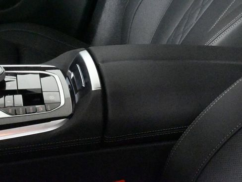 Used 2025 BMW X5 M60i w/ Executive Package image 29