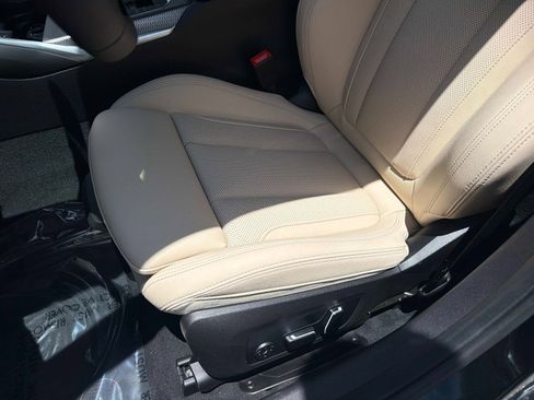 New 2026 BMW 330i Sedan w/ Premium Package RWD image 18
