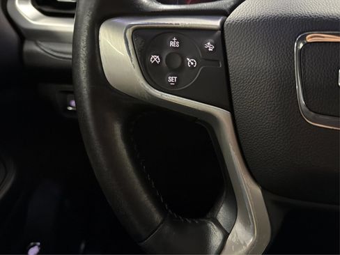 Used 2020 GMC Acadia SLT w/ LPO, Cargo Package FWD image 24