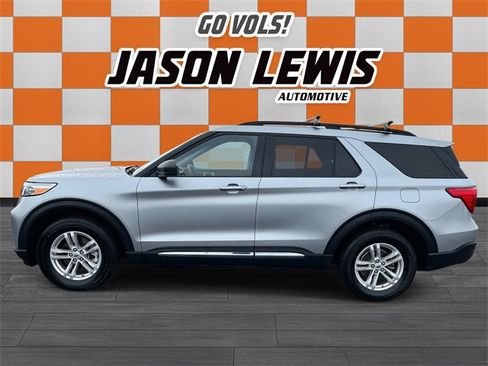 Used 2023 Ford Explorer XLT w/ Equipment Group 202A image 7