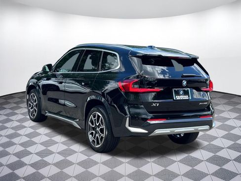 Used 2025 BMW X1 xDrive28i w/ Premium Package AWD/4WD image 3