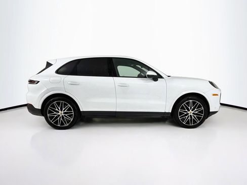 Certified 2024 Porsche Cayenne AWD/4WD image 8