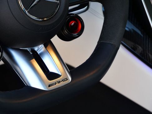 Used 2024 Mercedes-Benz AMG GT 63 image 21