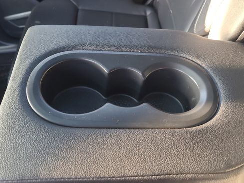 Used 2022 Volkswagen Atlas Cross Sport SE w/ Panoramic Sunroof Package image 10