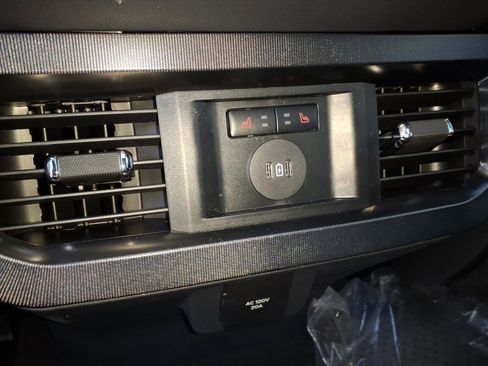 New 2026 Ford F350 Platinum w/ Tremor Off-Road Package image 18