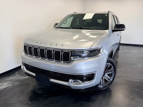 Used 2024 Jeep Wagoneer L 4WD w/ Premium Group I image 21