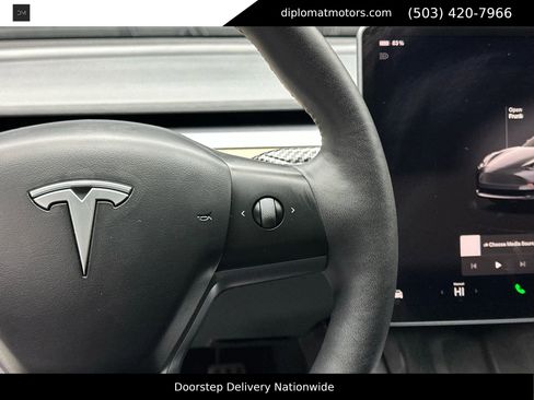 Used 2023 Tesla Model 3 Standard Range image 34