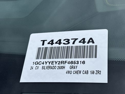 Used 2024 Chevrolet Silverado 2500 ZR2 w/ Technology Package image 38