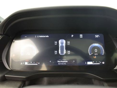 Used 2023 Jeep Grand Cherokee Overland w/ Luxury Tech Group IV image 11