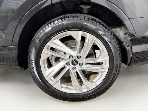 Used 2023 Audi Q7 2.0T Premium w/ Convenience Package image 30