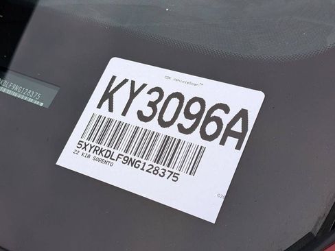 Certified 2022 Kia Sorento SX AWD/4WD image 33