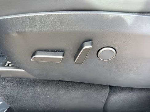 Used 2023 Tesla Model Y Long Range image 10