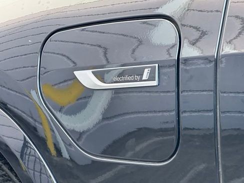 Used 2022 BMW X5 xDrive45e w/ M Sport Package image 8