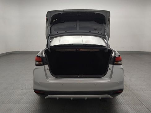 Used 2021 Nissan Versa SV FWD image 29