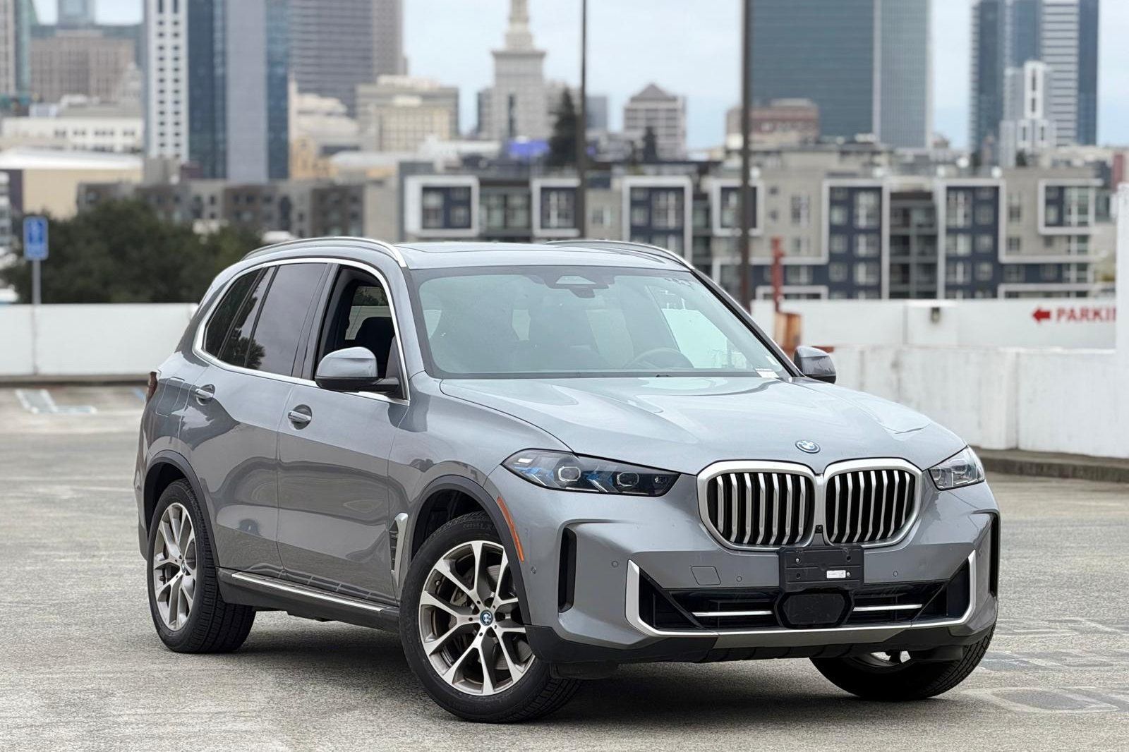 Used 2024 BMW X5 xDrive50e AWD/4WD image 2