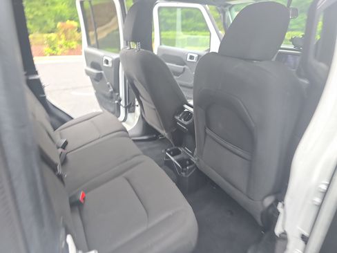 Used 2023 Jeep Wrangler Unlimited Sport AWD/4WD image 11