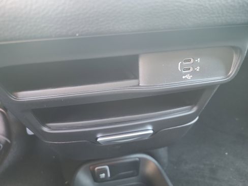 New 2026 Chrysler Pacifica Select image 8