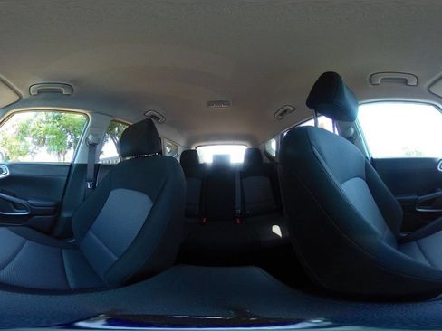 Used 2025 Kia Soul LX w/ LX Technology Package FWD image 41