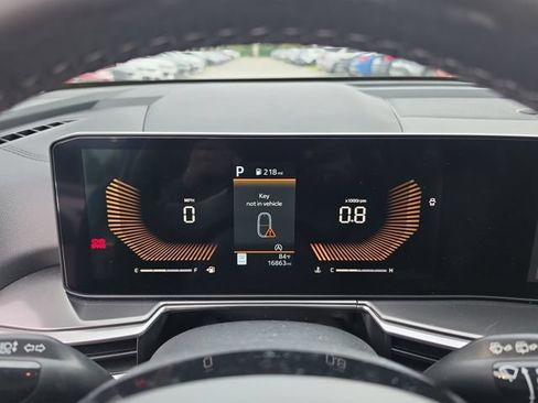 Certified 2025 Kia Sorento S FWD image 19