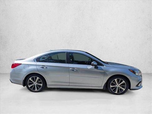 Used 2019 Subaru Legacy 3.6R Limited AWD/4WD image 4