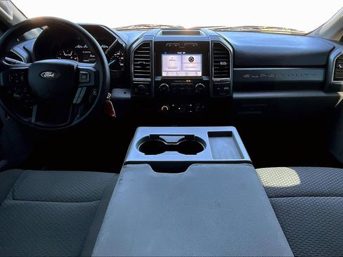 Used 2019 Ford F250 XLT w/ XLT Value Package image 13