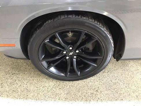 Used 2018 Dodge Challenger R/T w/ Blacktop Package image 10