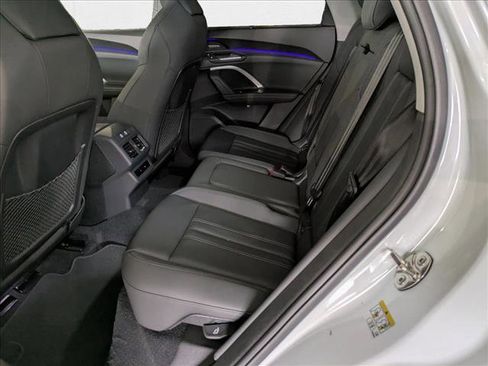 New 2025 Audi Q5 Premium Plus image 17