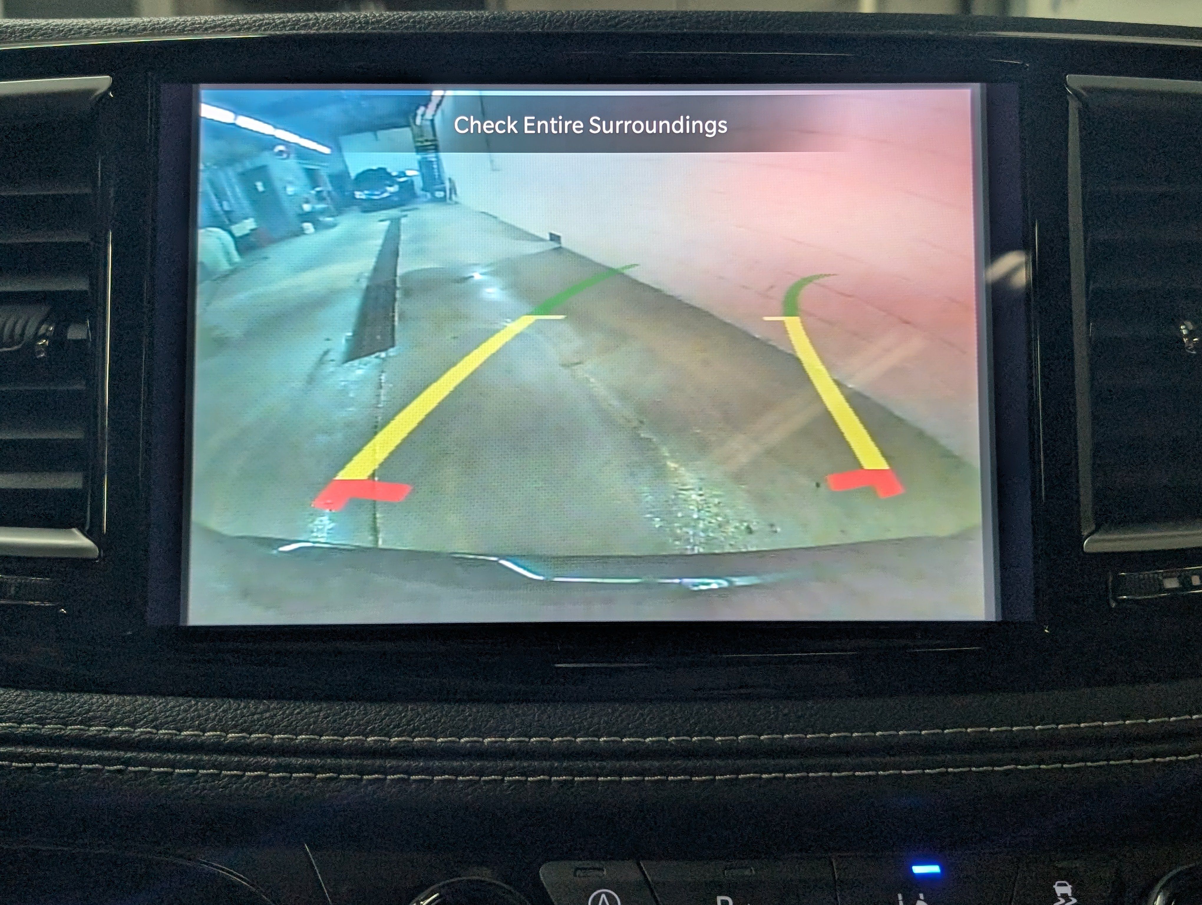 Used 2025 Chrysler Pacifica Limited FWD image 20