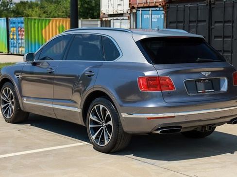 Used 2018 Bentley Bentayga AWD/4WD image 8