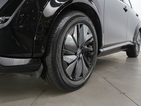 Used 2023 Nissan Ariya AWD image 23