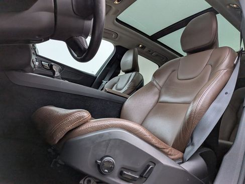 Used 2019 Volvo XC60 T5 Inscription w/ Protection Package Premier image 14