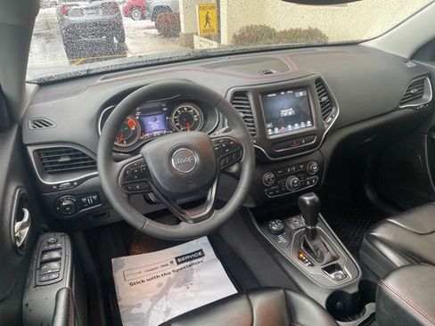 Used 2022 Jeep Cherokee Trailhawk image 20