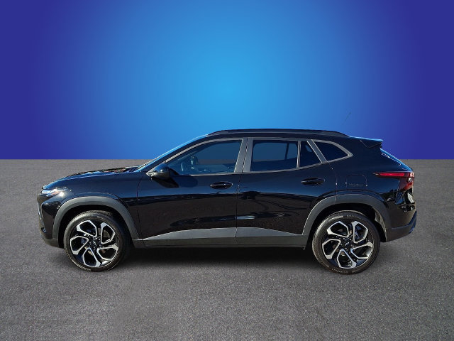 Used 2025 Chevrolet Trax RS w/ Sunroof Package FWD image 7
