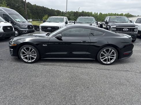 Used 2020 Ford Mustang GT Premium w/ Equipment Group 401A RWD image 4
