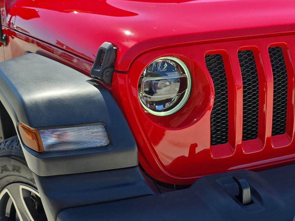 Used 2020 Jeep Wrangler Sport AWD/4WD image 32