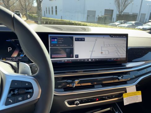 Used 2026 BMW X5 xDrive50e w/ M Sport Package image 25