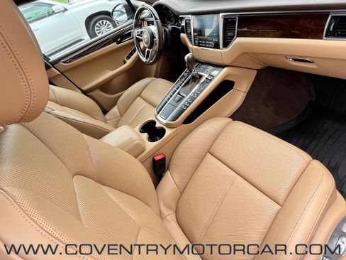 Used 2017 Porsche Macan Turbo image 26