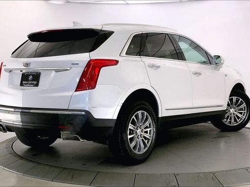 Used 2018 Cadillac XT5 Luxury w/ Driver Awareness Package image 12