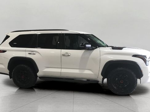 Used 2023 Toyota Sequoia TRD Pro AWD/4WD image 9