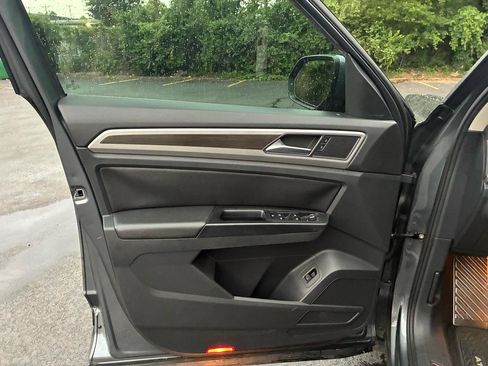 Used 2019 Volkswagen Atlas SEL FWD image 10