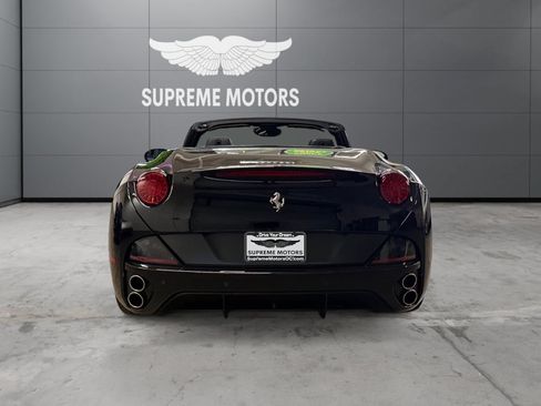 Used 2010 Ferrari California RWD image 4