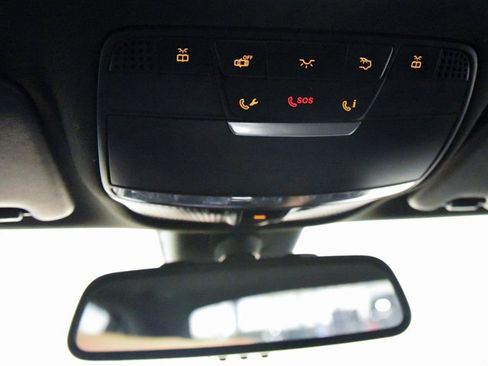 Used 2018 Mercedes-Benz C 300 4MATIC Sedan image 25