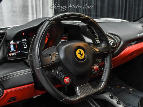 Used 2019 Ferrari 488 GTB image 9