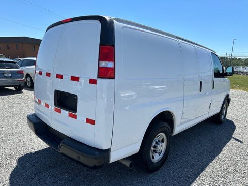 Used 2021 Chevrolet Express 2500 RWD image 8