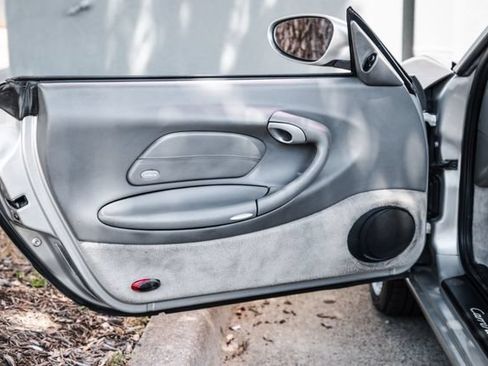 Used 2003 Porsche 911 Carrera RWD image 52
