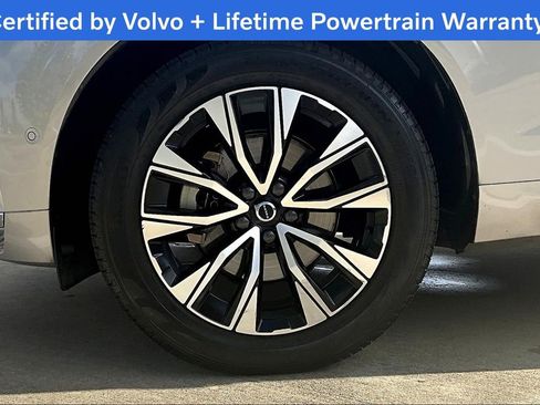 Certified 2023 Volvo XC60 B5 Plus image 11